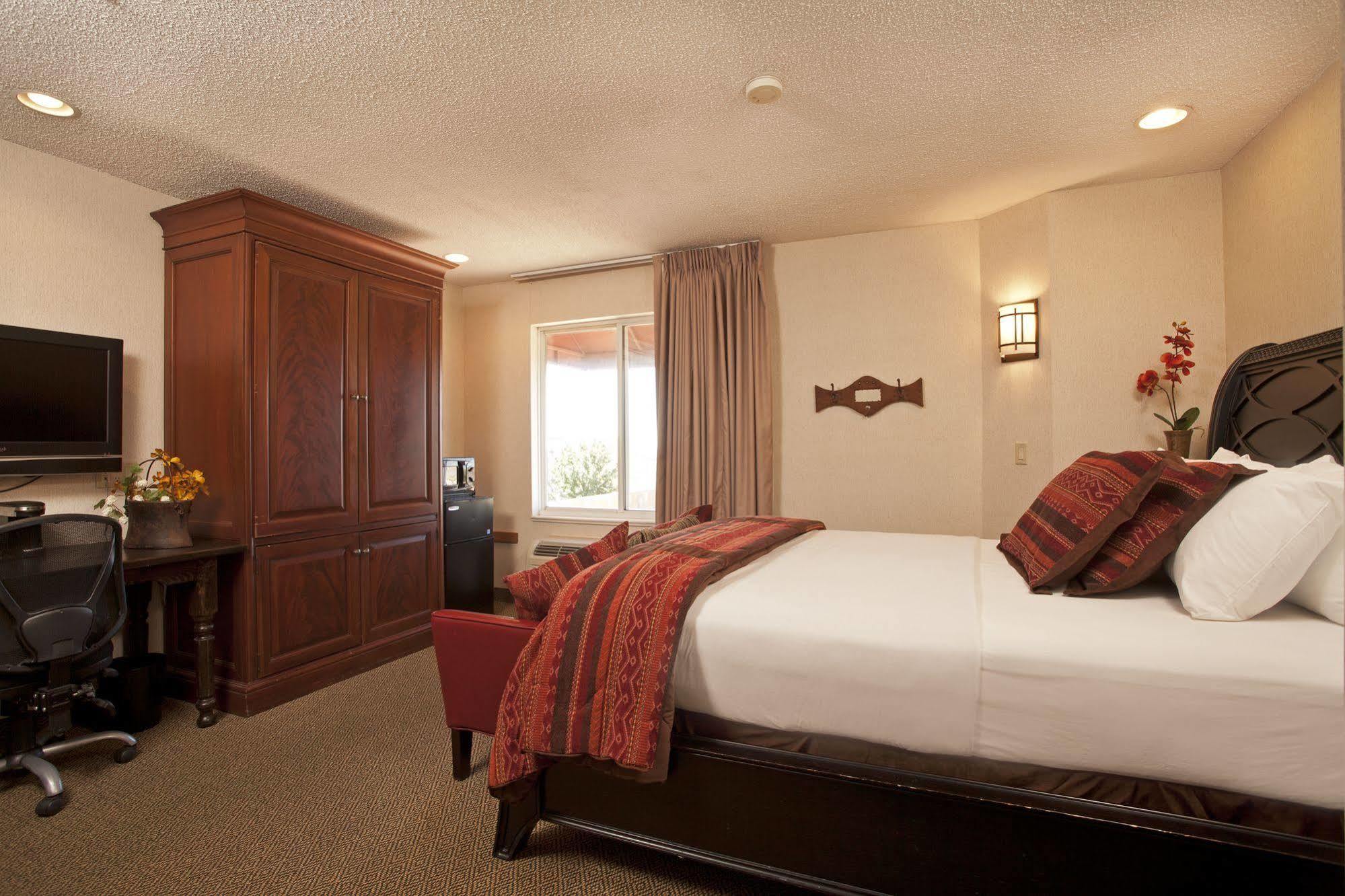 Inn At Santa Fe, Surestay Collection By Best Western Екстер'єр фото