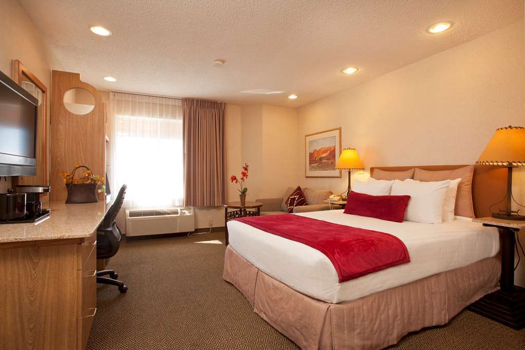 Inn At Santa Fe, Surestay Collection By Best Western Номер фото